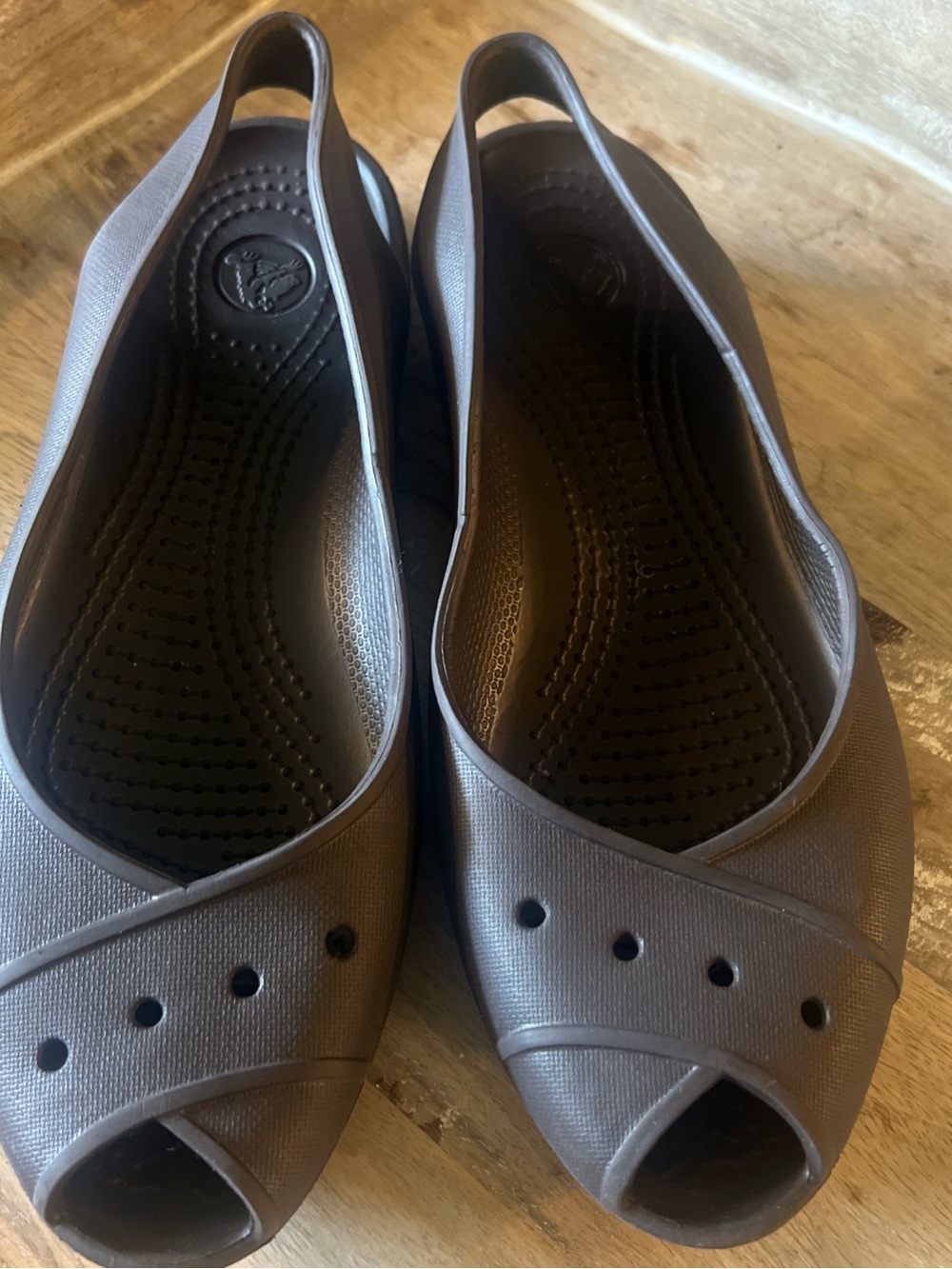 CROCS Women’s Brown Peep-Toe Slingback Flats - Picture 2 of 7